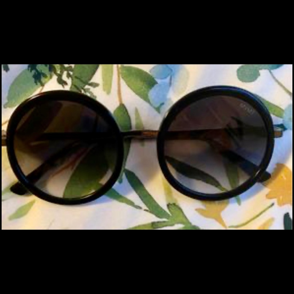 Round Sunglasses women’s.
